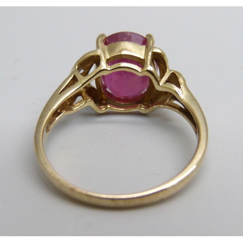 1056 - A 9ct gold and ruby ring, 3g, N