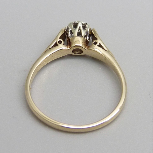 1065 - A 9ct gold and diamond ring, 2.6g, P