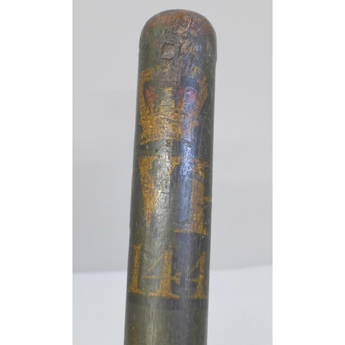 678 - A Victorian Police truncheon