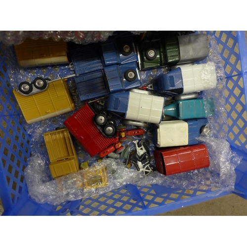 725 - A collection of die-cast model vehicles including Corgi, Dinky and Matchbox