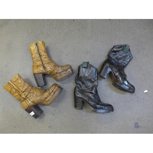 747 - Two pairs of 1970s snake skin leather platform shoes, size UK 9