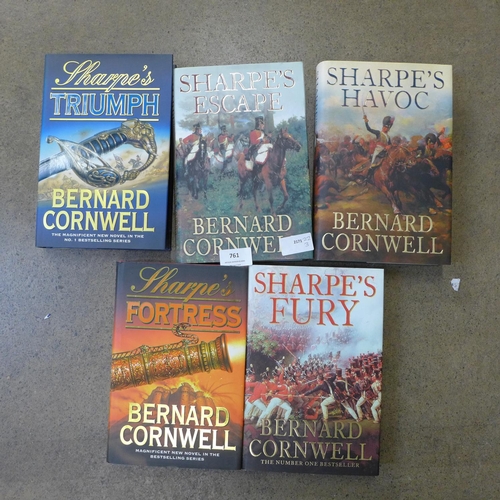 761 - Five first edition novels by Bernard Cornwell; Sharpe's Triumph (1998), Sharpe's Fortress (1999), Sh... 