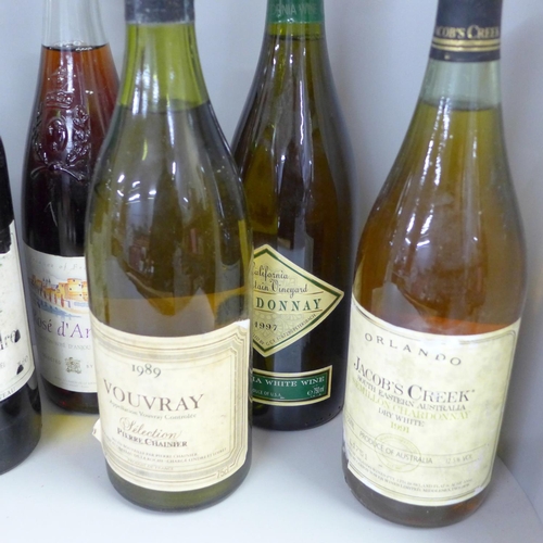 817 - A bottle of Fleurie Moillard 1980 wine and ten other bottles of wine