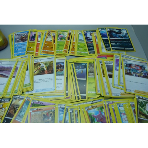 853 - 150 Pokemon cards, Phantom Tones and Flashfire sets, 2014, plus other sets with collectors tins