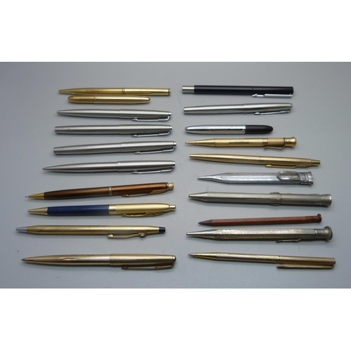 917 - Twenty pens including Mordan, two Fisher Space Pens, Parker, Cross and Conway Stewart