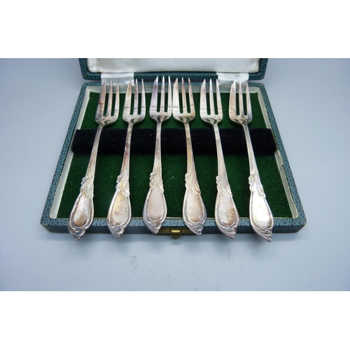 918 - Six pastry forks