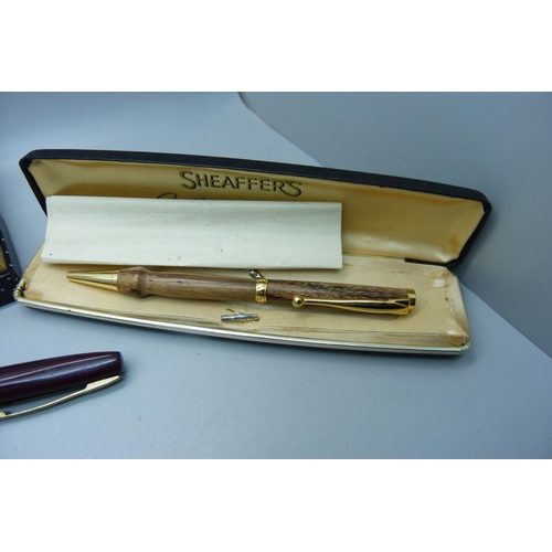 951 - Sheaffer, Parker and other pens, one Sheaffer with 14k gold nib