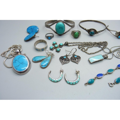 992 - Silver and turquoise jewellery