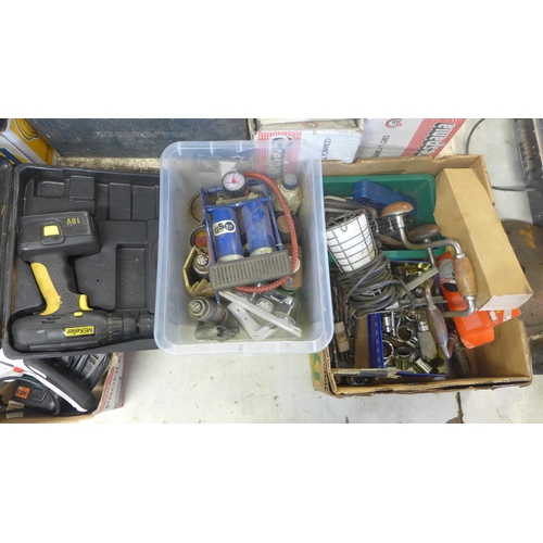 2024 - Argar bits, sockets, light drill bits, foot pump, door handle, hydraulic jack and more