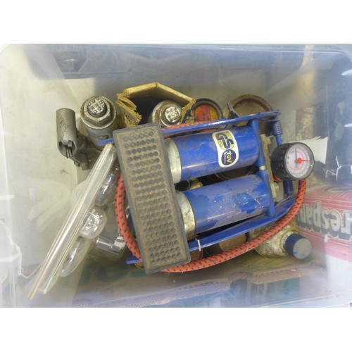 2024 - Argar bits, sockets, light drill bits, foot pump, door handle, hydraulic jack and more