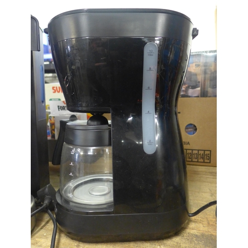 2105 - Two coffee machines; Delonghi and Bosch