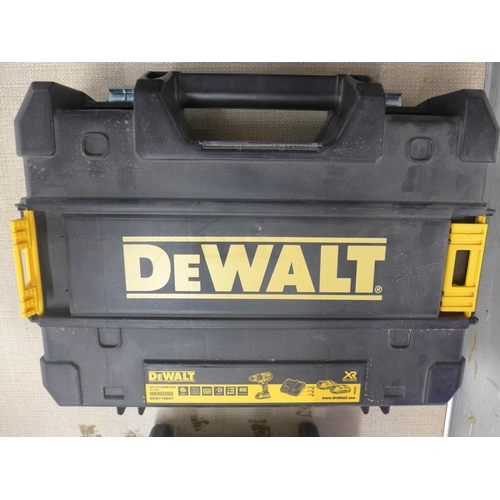 2138 - DeWalt 18v drill with battery and charger