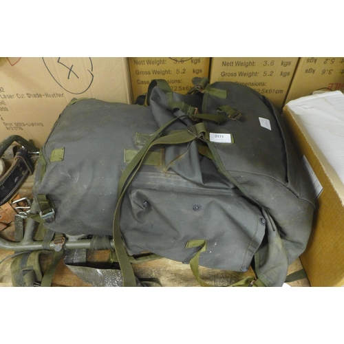 2173 - Army ruck sack with camo nets