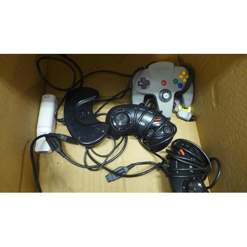 2248 - Games bundle: Nintendo 64, Sega Mega Drive controllers and games