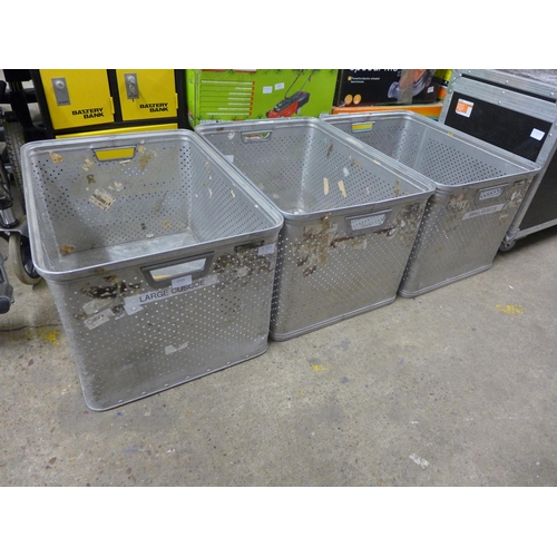 2359 - Three aluminium wash bins