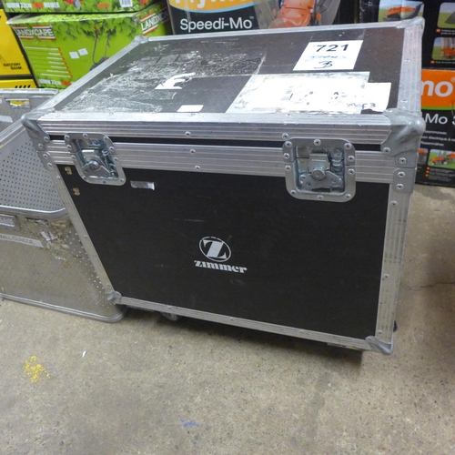 2360 - Flight case on wheels