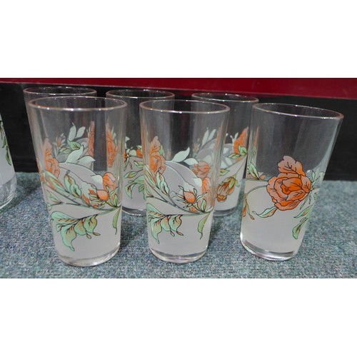 2241 - Set of 6 floral drinking glasses with matching jug - made in Italy