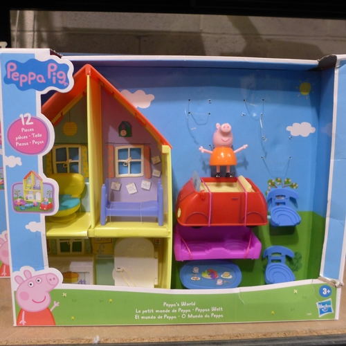 3014 - 4  Peppa Pig World Playhouse (289-217) * This lot is subject to VAT