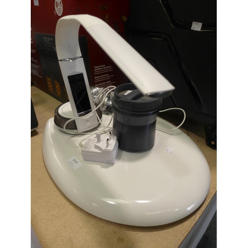 3039 - Hush Toilet Soft Close Seat and Ottlite Colour Changing LED Desk Lamp  (289-33,46) * This lot is sub... 