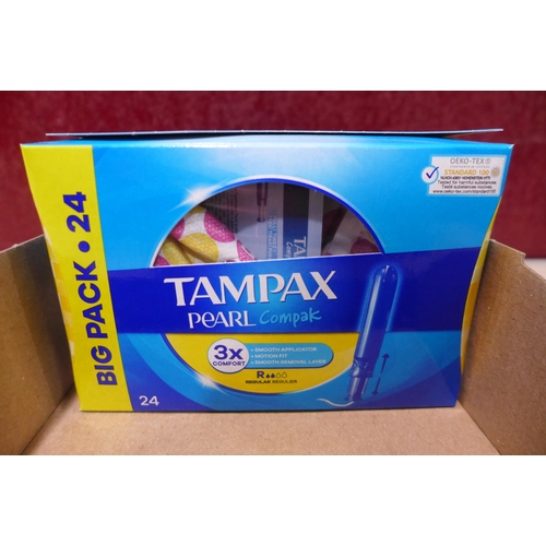 3072 - Tampax Reg Compax Pearl packs And Lint Roller (288-102) * This lot is subject to VAT