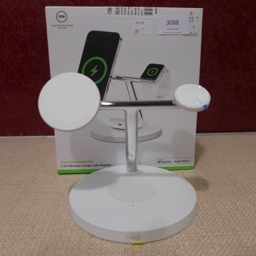 3088 - Belkin 3-In-1 15w Wireless White Charger (289-281) * This lot is subject to VAT