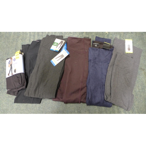 3183 - Assorted women's leggings - various sizes and styles * this lot is subject to VAT