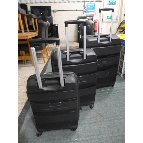 3359 - American Tourister Bon Air Three Piece Black Suitcase Set (Large/Medium/Carry On), original RRP £133... 