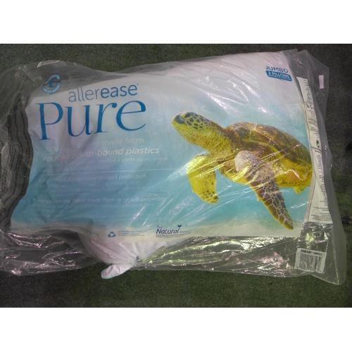 3401 - Two Allerease Pure Recycled Pillows (289-419) * This lot is subject to VAT