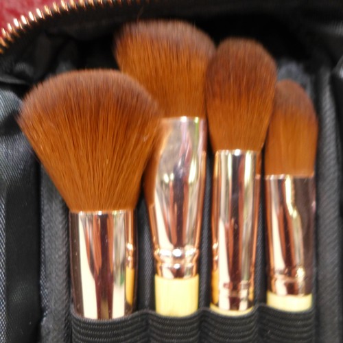 3099 - So Eco Makeup Brush Set (289-417 )  *This lot is subject to VAT