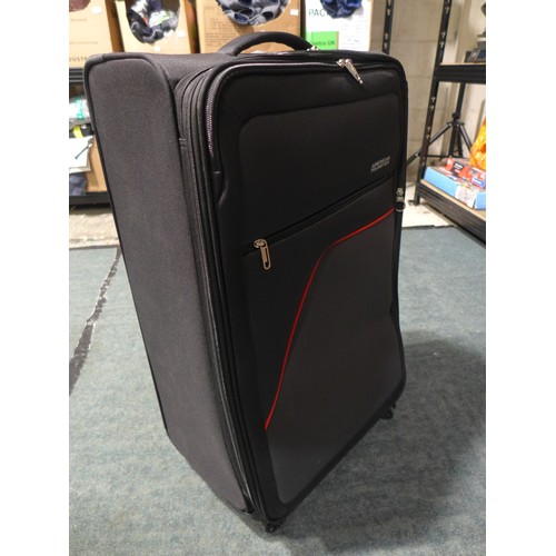 3197 - American Tourister luggage case (289-804)