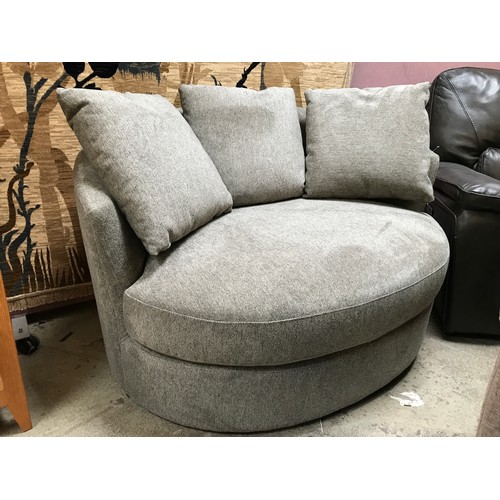 1531 - Light Grey Fabric Swivel Chair (model:- 8405), original RRP £441.66 + VAT (4165-32)(H 88.9 x W 132.1... 