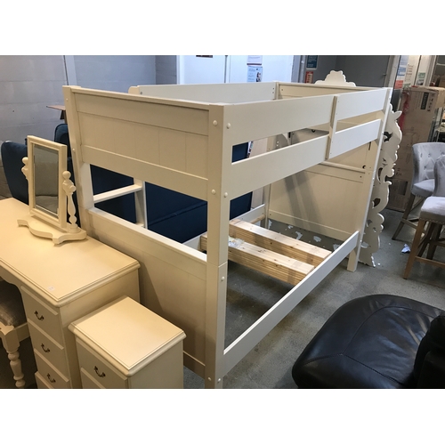 1549 - White Stompa bunkbeds  * This lot is subject to VAT