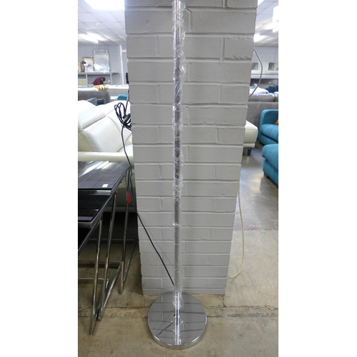 1373 - A retro style floor standing lamp