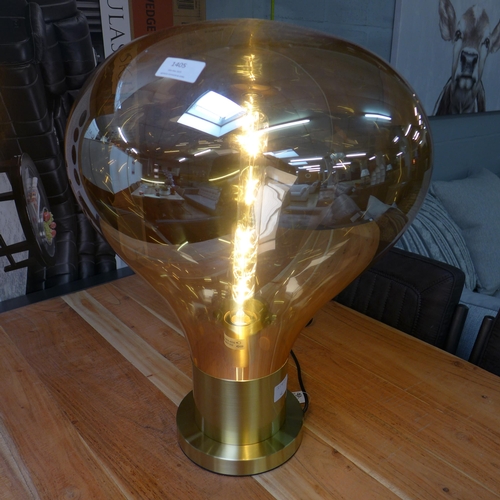 1405 - A large Eddison bulb table lamp