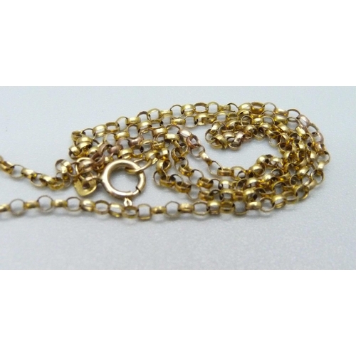 1019 - A 9ct gold chain with a small 9ct gold and peridot pendant, 2.5g