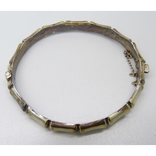 1078 - A silver 'bamboo' bangle, Birmingham 1977 by R.J. Crafts, Northampton, 11g