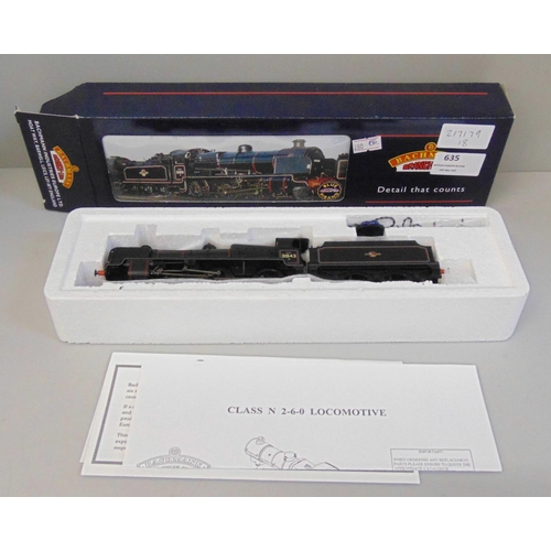 635 - A Bachmann 32-154 N class 31843 00 gauge locomotive and tender, boxed