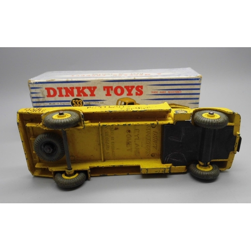 651 - A Dinky Toys no.533 Leyland Cement Wagon, boxed