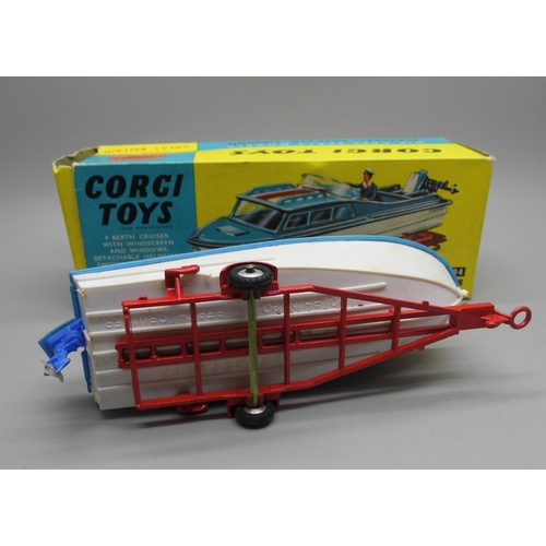 652 - A Corgi no.104 Dolphin 20 Cruiser on detachable Wincheon trailer, in original box