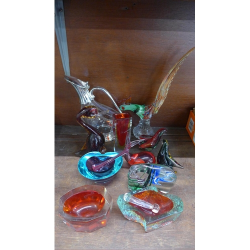 672 - A Royal Crystal Rock claret jug, a Murano glass cockerel, a/f tail and a collection of other glass, ... 