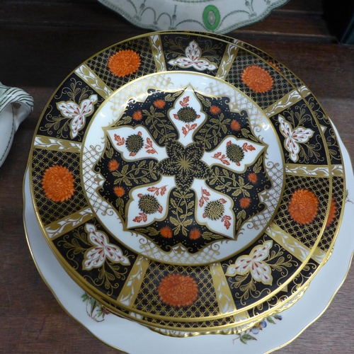 677 - A collection of decorative plates including Abbeydale, a Royal Doulton Countess tureen and matching ... 