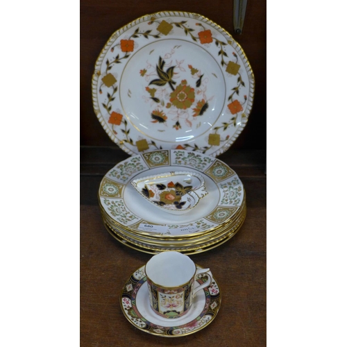 680 - A collection of Royal Crown Derby, seconds