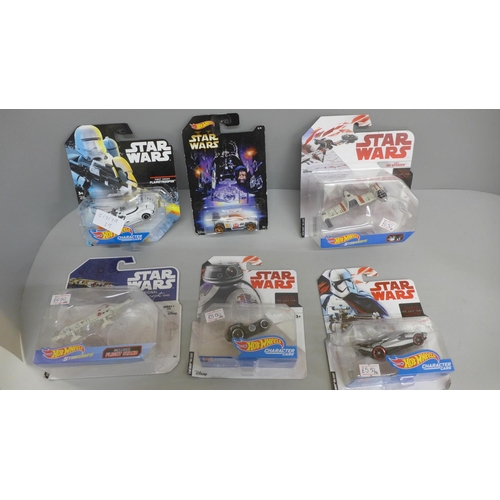 702 - Six Star Wars Hot Wheels model vehicles in blister packs