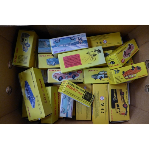 709 - A collection of modern Dinky Toys model vehicles, boxed