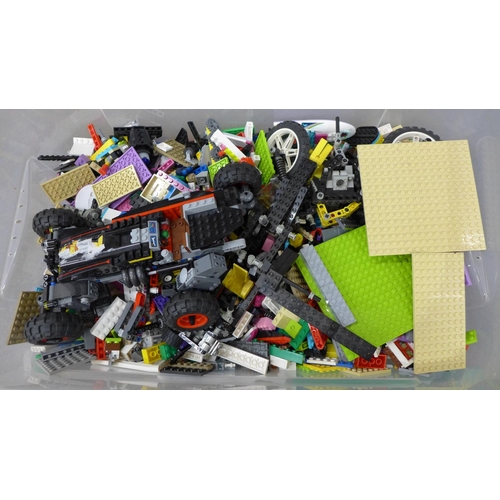 714 - A box of Lego