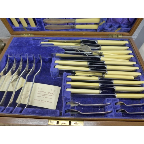 786 - An oak cased canteen of cutlery, incomplete