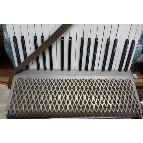 790 - A Hohner Carmen III accordion