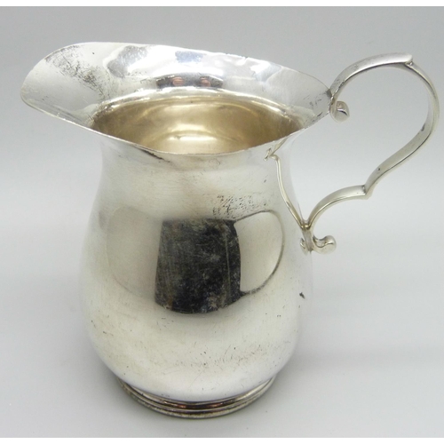 814 - A silver jug, James Dixon & Sons, Sheffield 1947, 131g