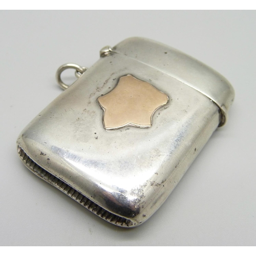 837 - A silver vesta case with gold cartouche, Birmingham 1901, Samuel M. Levi, 37g