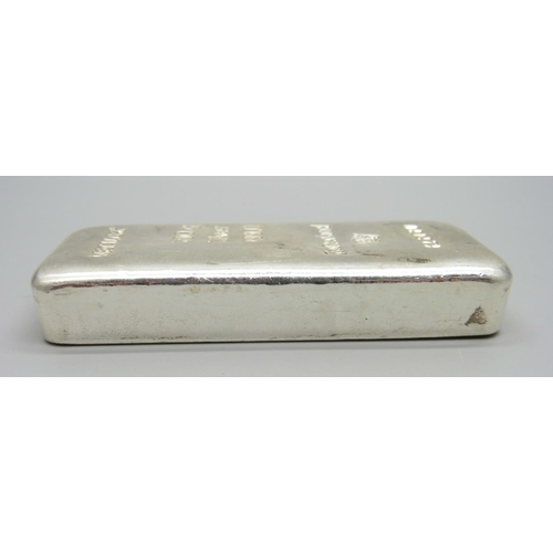 846 - A 500g 999 fine silver bar